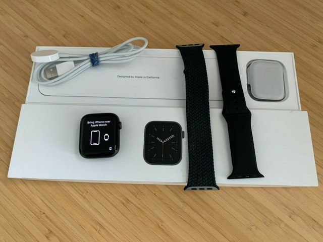 Apple Watch Series 6 44mm Space Grey Aluminum Case with Black Sport Band -  Regular (GPS) (M00H3X/A) for sale online | eBay