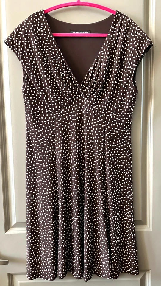 LOVELY JONES N.Y.  BROWN V NECK DRESS, CAP SLEEVES WITH CREAM POLKA DOTS, SZ. 14 - Image 4 of 4