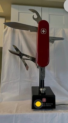 Wenger large motorized pocket knife display
