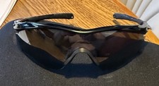 Oakley M Frame (folding) 009154 OO9154 Black Iridium Polarized! Excellent