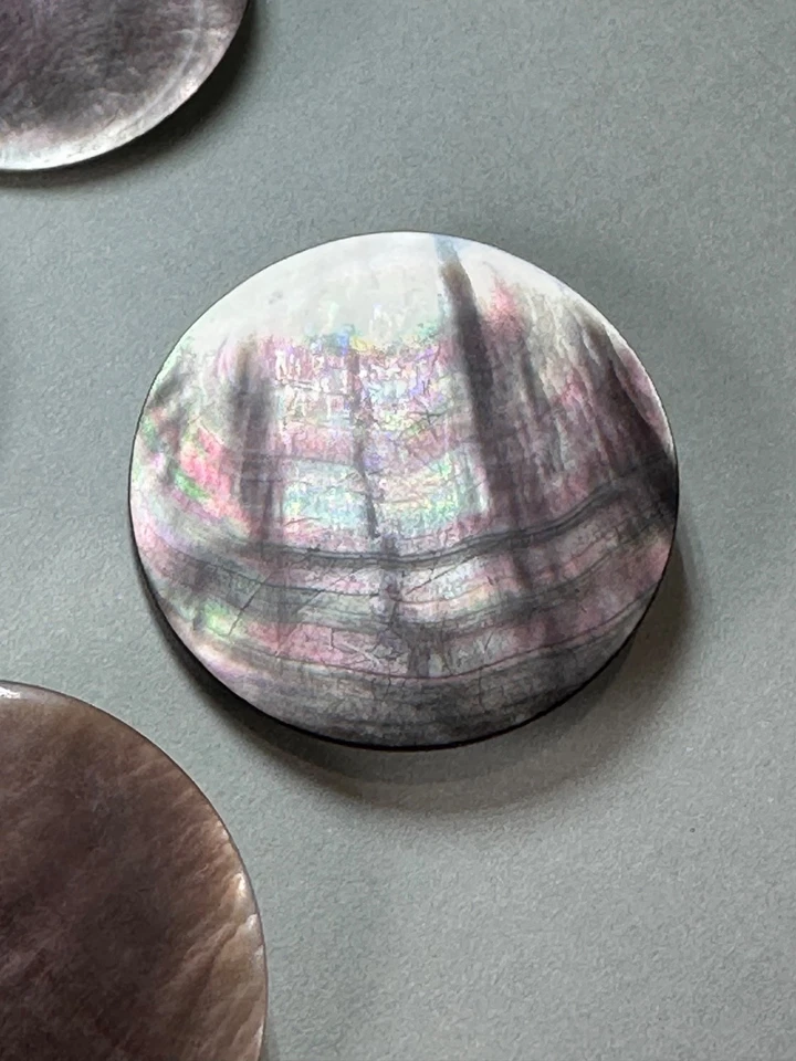 Antique Extra Large Black Lip Mother of Pearl Buttons 37mm - Image 4 of 4