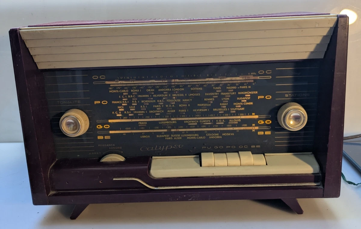 Lot Composants électroniques Anciens - Condensateurs, Résistances, Circuits Intégrés