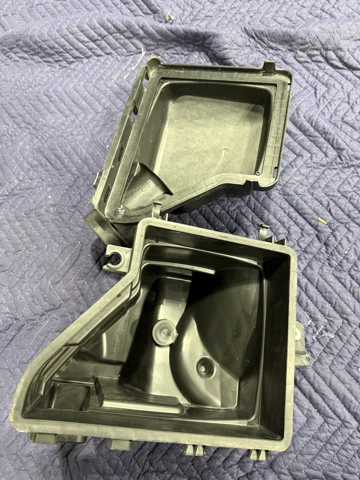 Крышка коробки впуска холодного воздуха в сборе для Ford Mustang GT 5,0 л 2011-2014 годов выпуска от оригинального производителя 3200 - Изображение 3 из 4