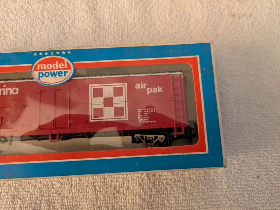 MODEL POWER Ralston Purina Co. 50' THERMO KING REEFER BOX CAR NOS - Image 3 of 4