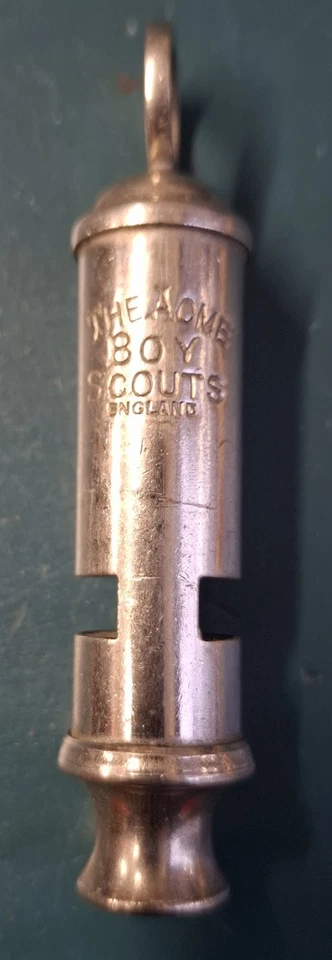 Vintge ACME boy Scouts metal whistle. Made In England. - Image 2 of 3