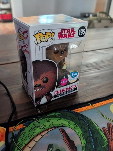 Funko Pop! Vinyl: Star Wars - Chewbacca (w/ Porgs) - FYE (Exclusive) #195