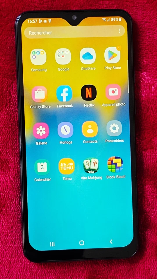 Samsung Galaxy A20 · 32GB, photo 3 sur 5