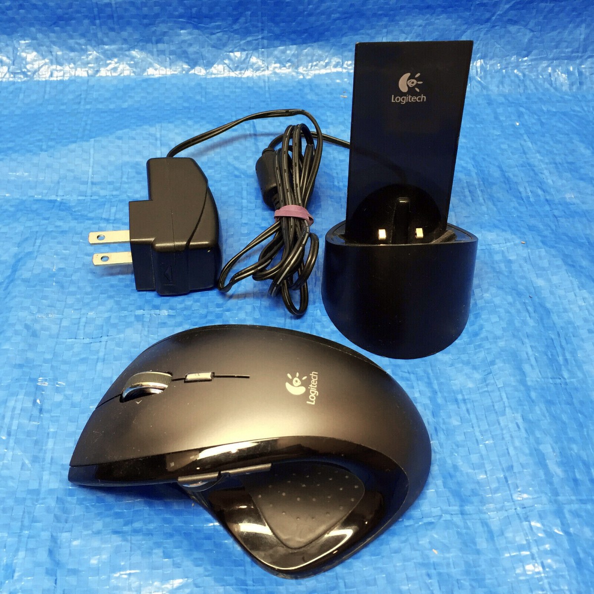 Logitech MX Revolution M-RBQ124 Ergonomic Wireless Laser