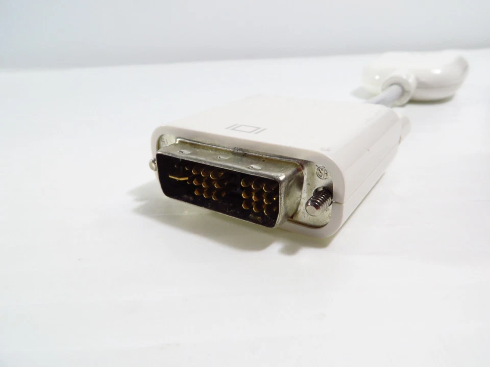 Genuine Apple DVI to VGA Video Adapter DVI-I Male to VGA Female - Image 2 of 4