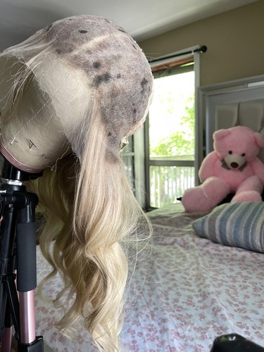 Beautiful 26” blonde wig | human hair - Picture 14 of 15