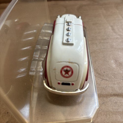 TEXACO MOTOR OIL CAR 1937 DODGE AIRFLOW CORGI CS90002 COLLECTIBLE - Picture 8 of 8