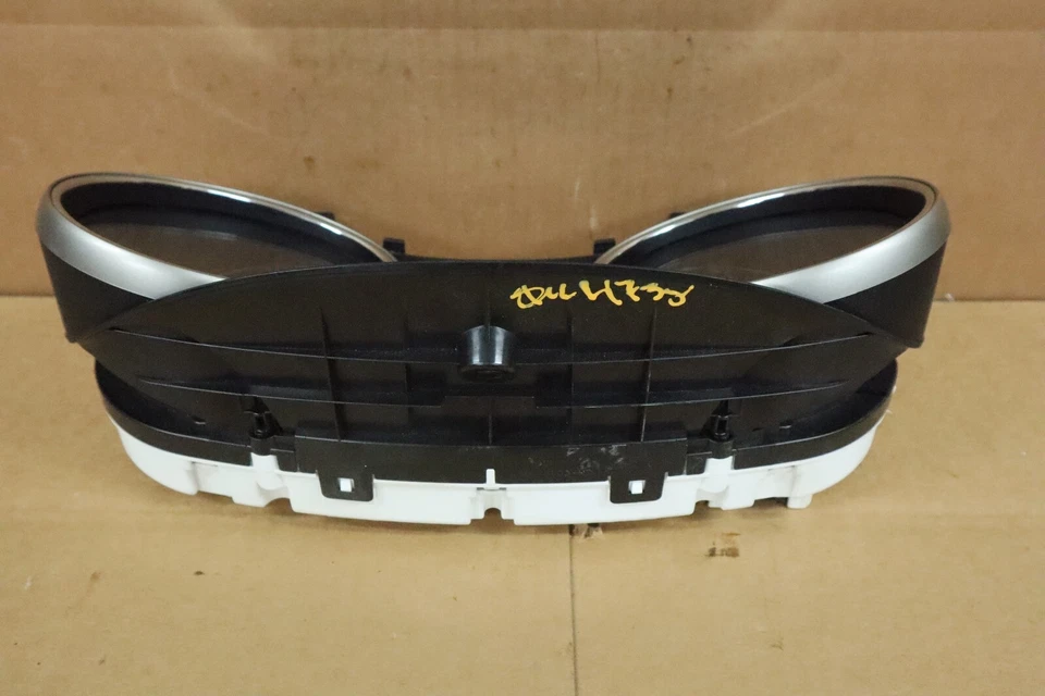 Jeep Grand Cherokee 2012 cuadro de instrumentos velocímetro fabricante de equipos originales 107.929 millas Foto 3 de 4