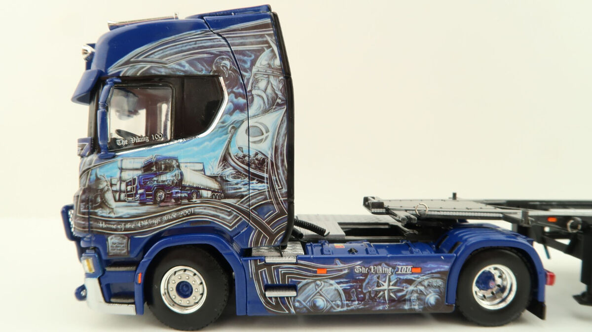 WSI 01-4000 Scania S CS20H Trailer & 20 ft Tank Container