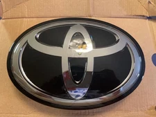 RADAR SENSOR FRONT GRILLE EMBLEM For Toyota TACOMA TUNDRA 90975-02159 OEM