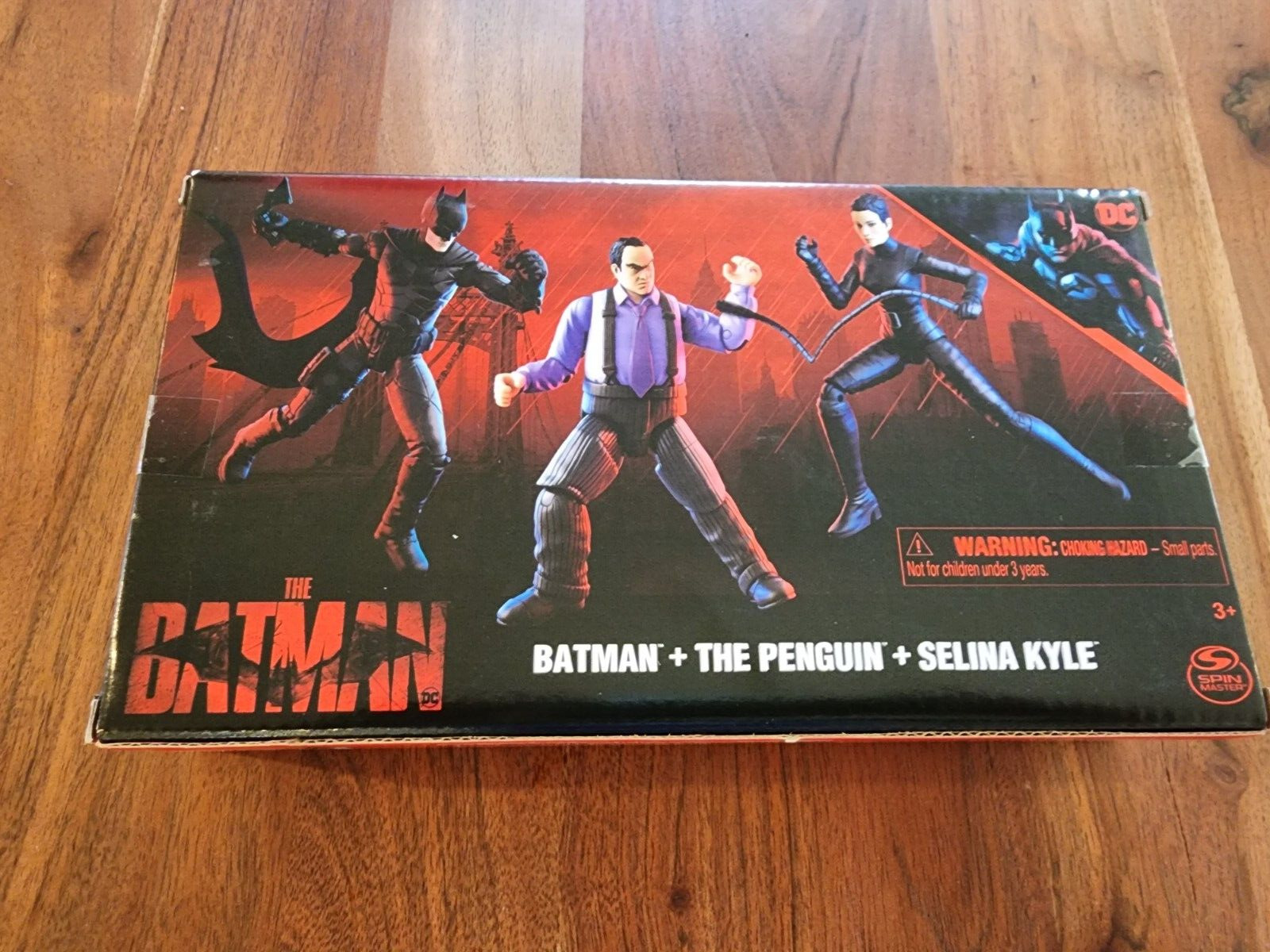 DC Comics, Batman 3-Pack with Exclusive 4” Batman, Selina Figures 3-pack  💖