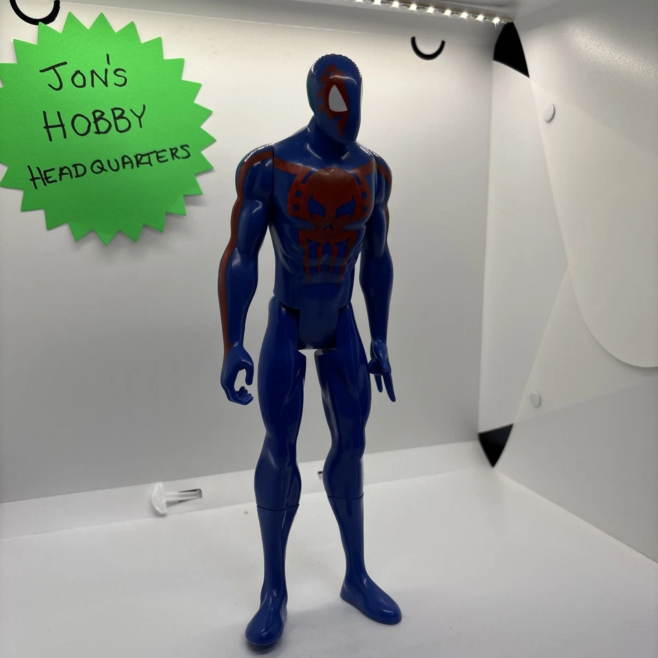 Figura de acción Hasbro Titan Hero Marvel Avengers Spiderman traje azul 12 pulgadas Foto 2 de 4