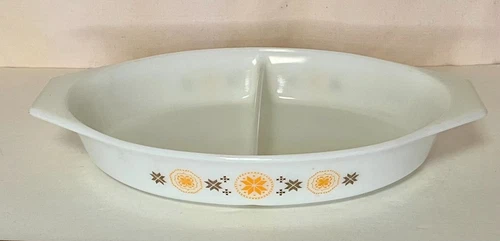 Vintage Pyrex Town & Country 1.5 Quart Divided Casserole Dish With No Lid