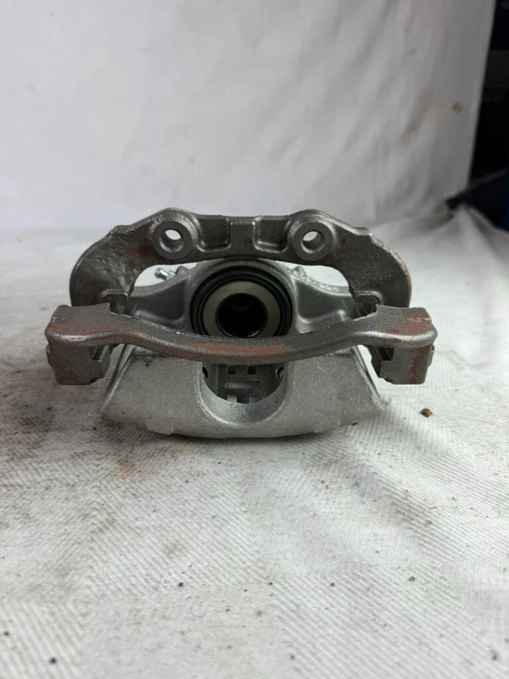 Pinza de freno de disco Wearever 18-B4712N se adapta; Chevy Blazer GMC Jimmy 98-05 Foto 4 de 4