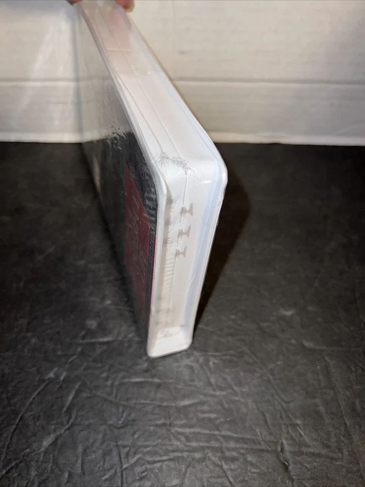 Its a Wonderful Life (VHS, 1996, Uncut Clam Shell) Brand New Sealed - Image 3 of 4