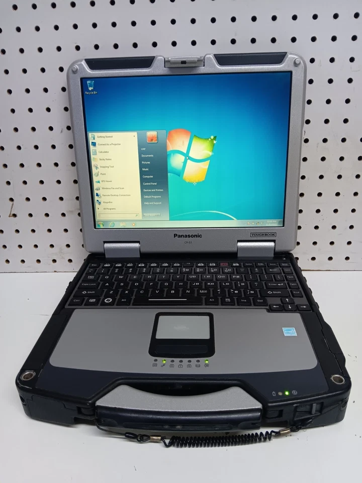 Panasonic Toughbook CF-31 MK1 i5-520M/ 2.40Ghz 8GB RAM/ 1TBGB HHD Win 7 Pro - Image 2 of 4