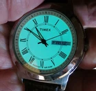 VINTAGE MENS TIMEX INDIGLO WR 50M DAY/DATE WRISTWATCH RUNS....