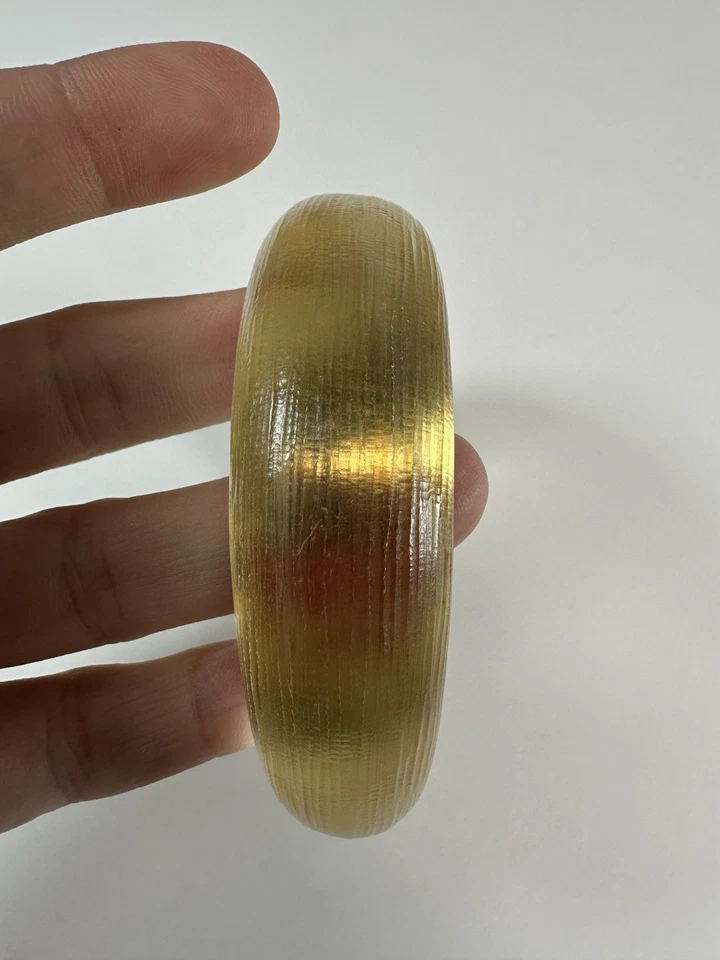 Pulsera Alexis Bittar Lucite Tallada Gruesa Gruesa Cónica Amarillo Claro Dorado PF Foto 4 de 4