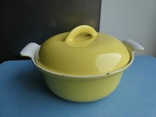 petite cocotte fonte idem le creuset - Fe Belgium descoware ??