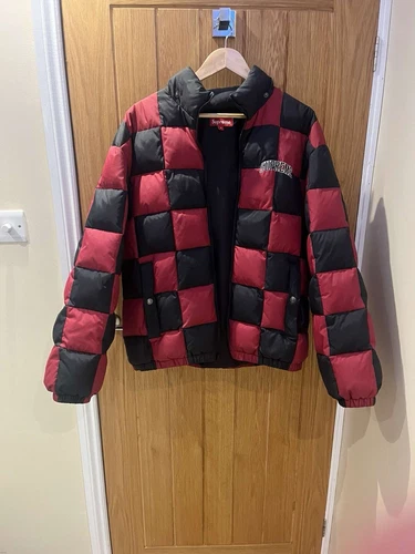 SUPREME tampon damier rouge et noir AUTHENTIQUE