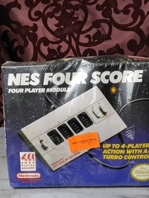 NIB 1990 NINTENDO NES FOUR SCORE FOUR PLAYER MODULE ACCESSORY Damaged Box