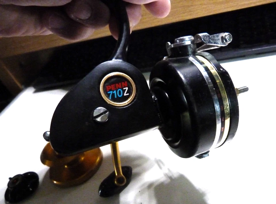 Penn 710Z Spinning Reel Blue Tote 113 - Image 2 of 4