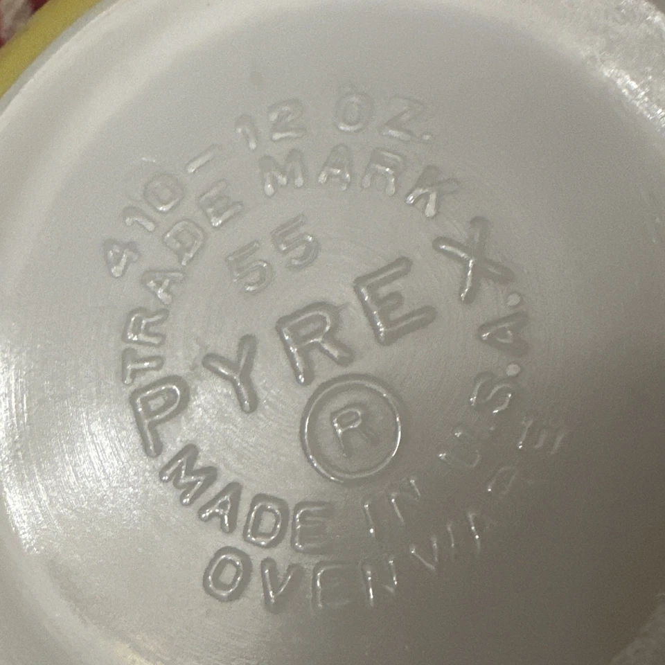 Pyrex 410 12 oz Yellow Square Bowl Vintage Ovenware - Image 4 of 4