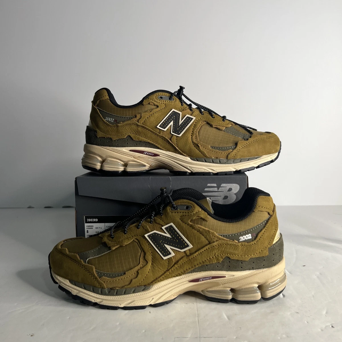 New Balance 2002R 