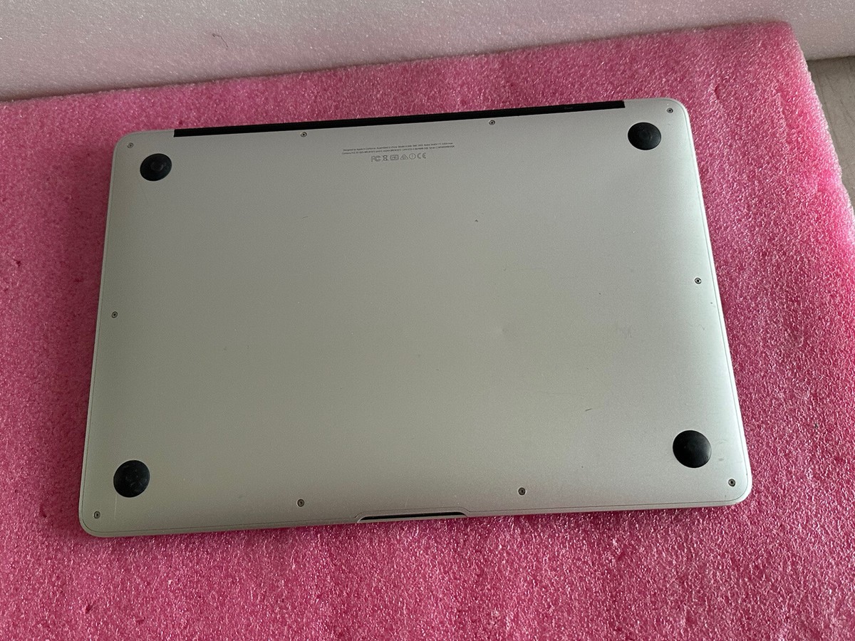 EARLY 2015 Apple MacBook Air 13