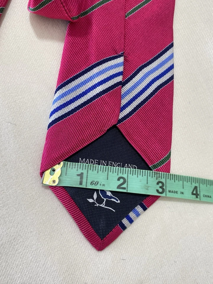 Corbata para hombre Charles Tyrwhitt a rayas rosa hecha a mano en Inglaterra ex estado Foto 4 de 4