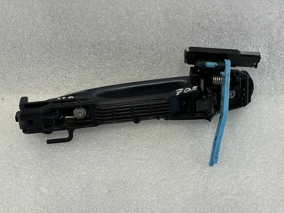 Lexus RX400H 2007 manija de puerta trasera lado pasajero derecho azul Neptuno 8R7 Foto 2 de 4