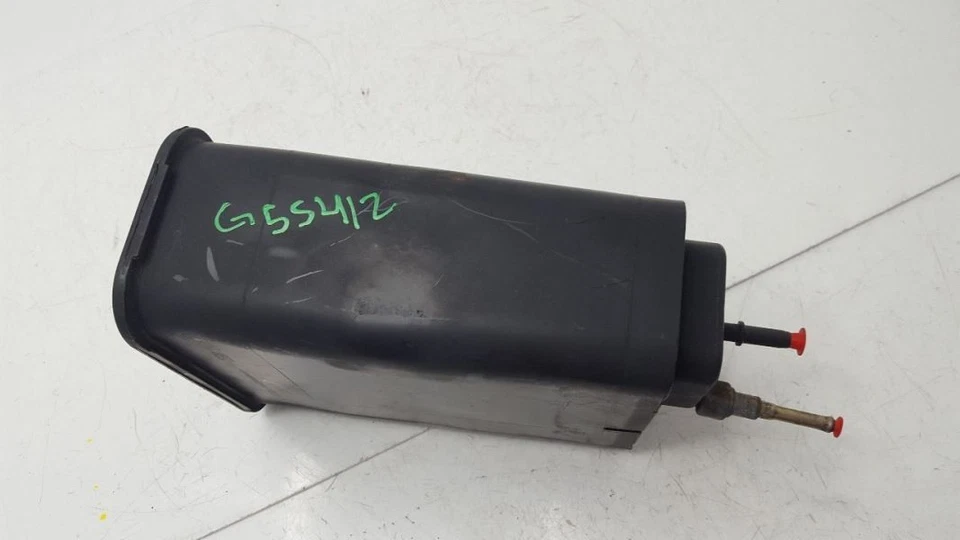 Bote de carbón de vapor de combustible 1999 00 01 02 Isuzu Rodeo Sport Foto 2 de 4