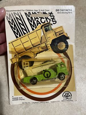 Cherry Picker Mini Mack s Truck  Moving Parts 1981 Vintage New  Sealed
