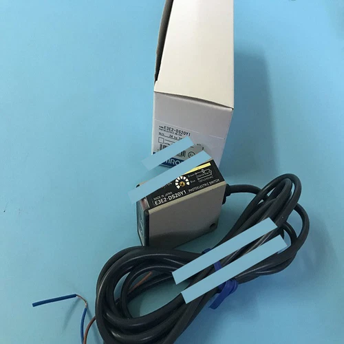 1PC OMRON New E3E2-DS20Y1 photoelectric switch One year warranty - Picture 1 of 1