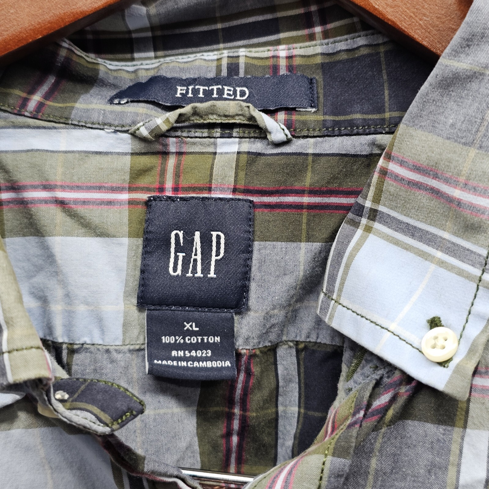 Men’s Extra Large Gap Fitted Button Down Long Sle… - image 2