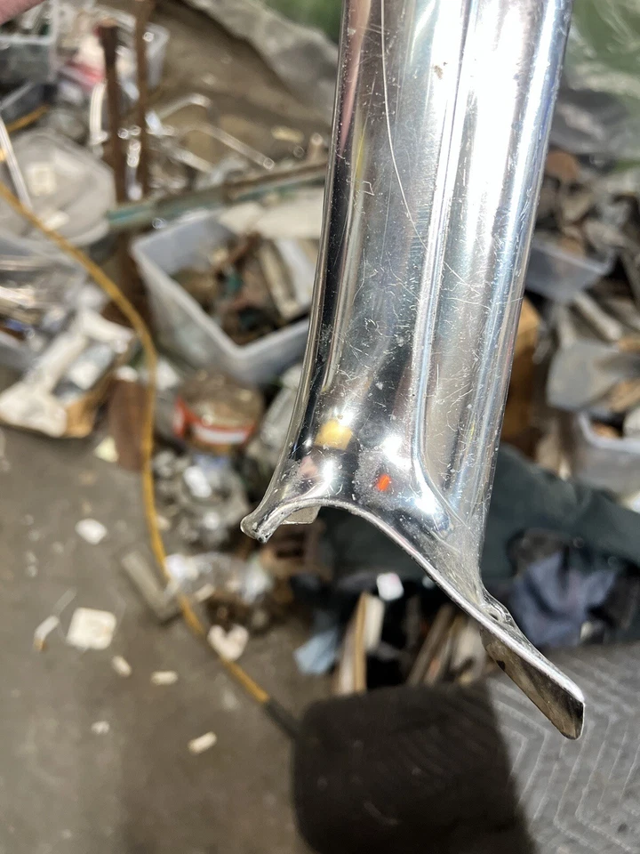 Chevrolet Impala 1965 1966 1967 techo rígido interior parabrisas poste pilar moldura Foto 3 de 4