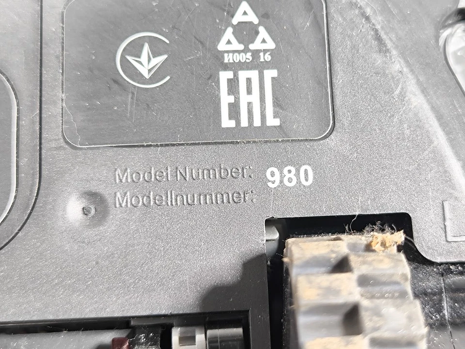 iRobot Roomba 980 Staubsauger - Für Ersatzteile, Nicht Funktionierend - Bild 2 von 4