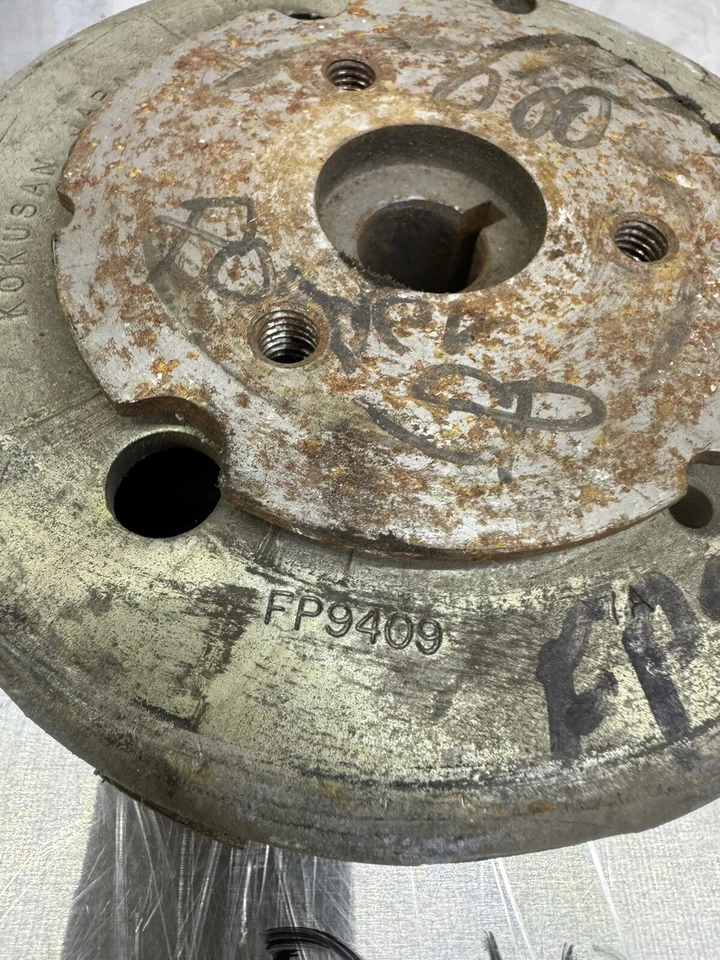 Volante Arctic Cat ZRT 600 1995-2000 Carb FP9409 3005-044 Magneto Bueno Usado Foto 2 de 4