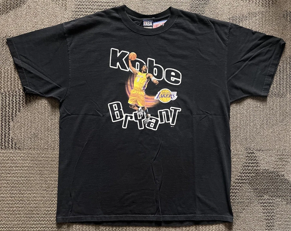 2001-2002 Kobe Bryant #8 Vintage Tee - XXL - Image 3 of 4