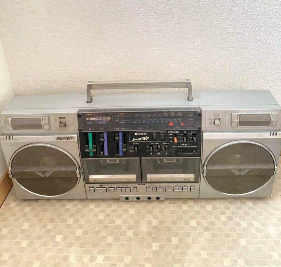 ソニーSharp GF-757 radio cassette