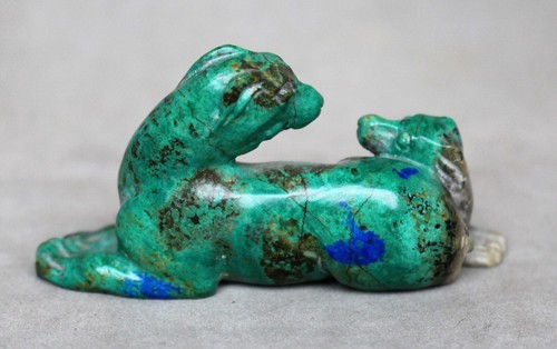 Fine Chinese Qing Period Carved Turquoise Group Of Mother Dog and Puppy c. 1870 - Picture 3 of 6