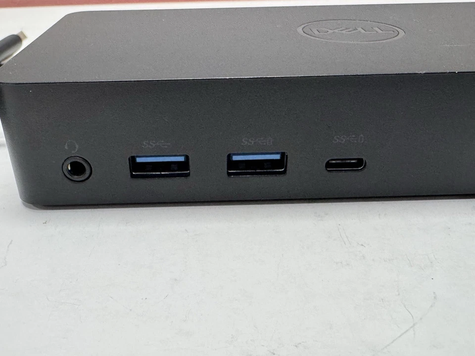 Estação de acoplamento Dell D6000 USB-C 3.0USB 4K com adaptador de energia 130W - Imagem 3 de 4
