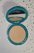 Thrive Causemetics Brilliant Face Highlighter - Shael (Champagne Gold) - NWOB