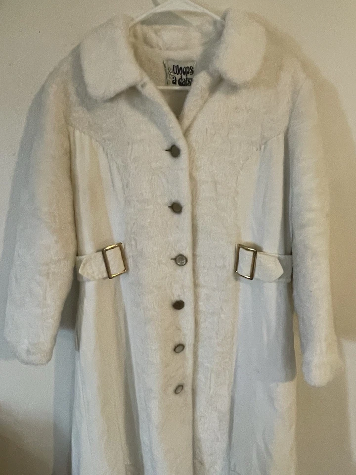 美丽复古 20 世纪 70 年代 Woops A Daisy 人造毛皮大衣女式小号/中号 — 第 2/4 张图片