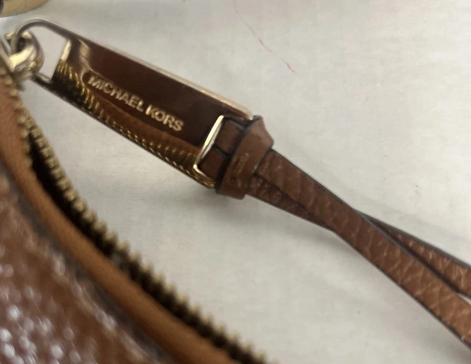 EUC Michael Kors Fulton Cognac Pebble Leather Slouchy Shoulder Bag Gold Hardware - Image 4 of 4