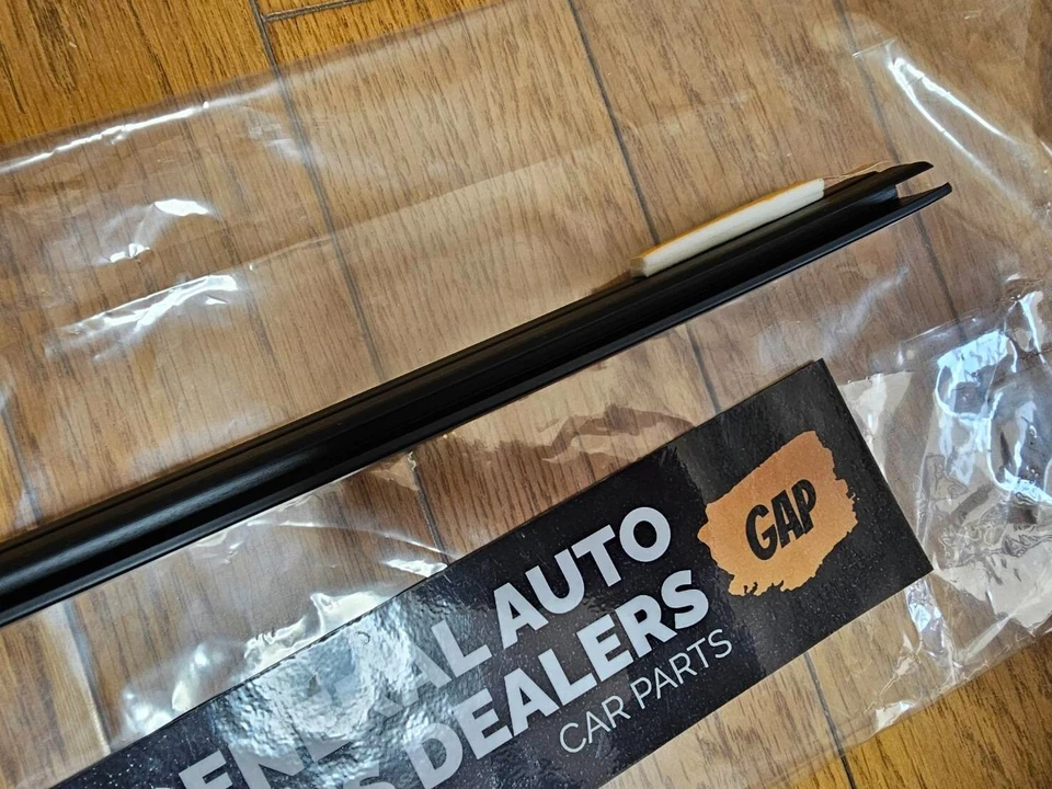 Genuine TOYOTA OEM LEXUS RX330 RX350 RX400h Roof Center Drip Molding 75555-48053 Foto 3 de 4